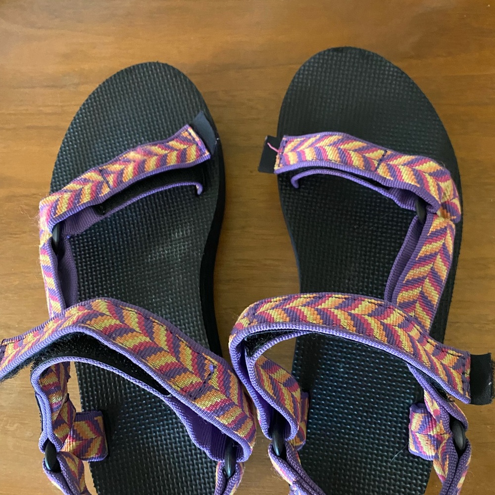 Teva mid form sandals